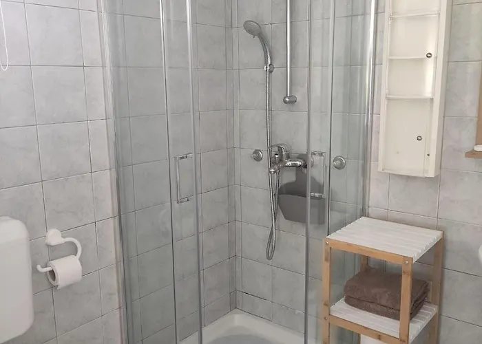 Bungalov בית נופש גוזד מרטולז'ק